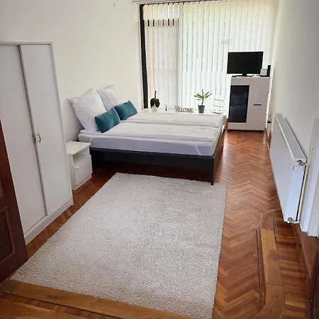 Rez Family Apartment Gyula